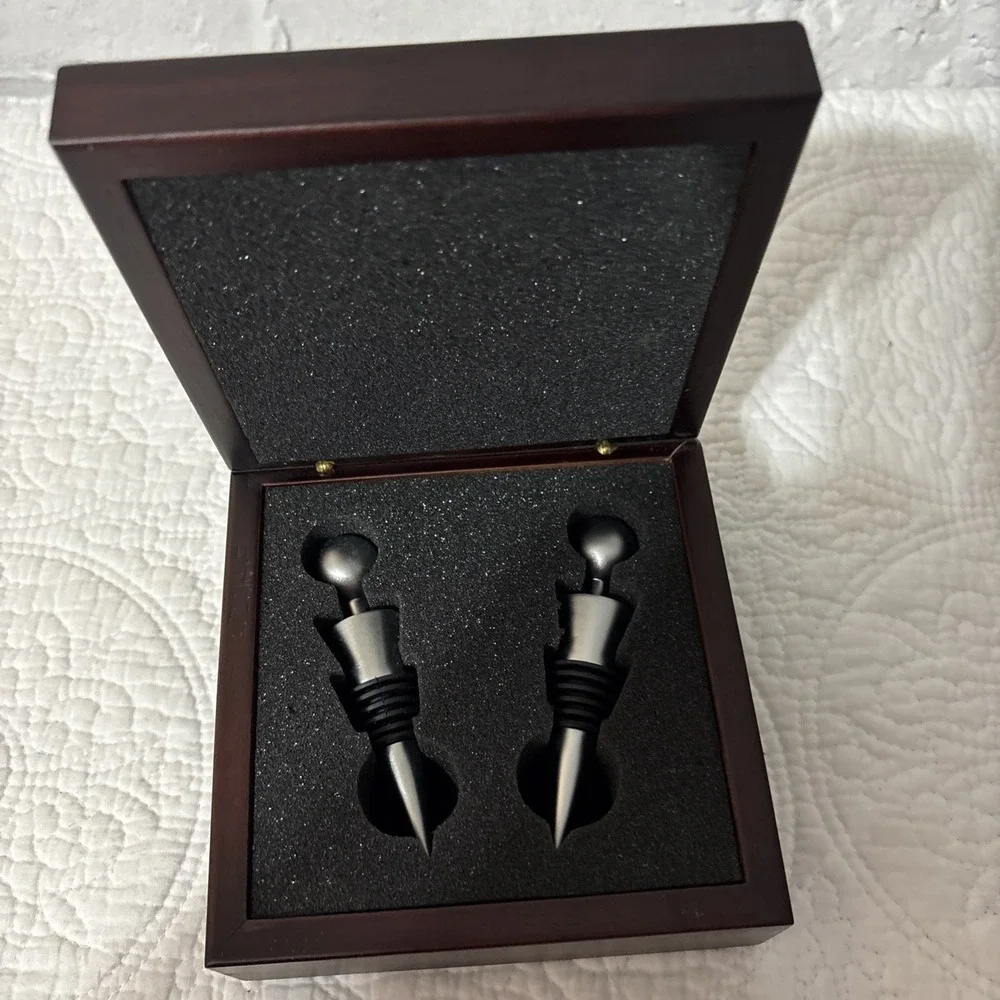 Wine Stopper Set With Two Wine Stopper  In A‎ Decorative Artistic  Box. Open Box